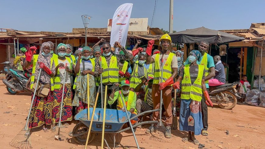 Burkina Faso : "African Initiative" organise une journée de salubrité au marché "Tolsse Yaaré"