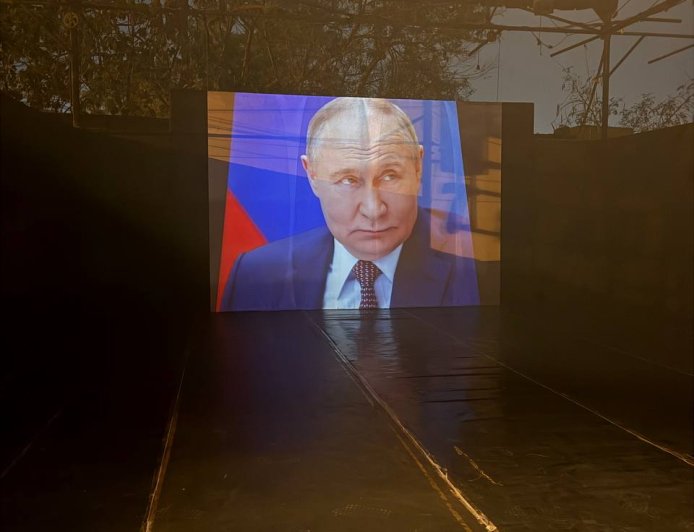 Journée mondiale du théâtre : African Initiative 🇧🇫🤝🇷🇺et le CITO présente "Le monde brûle"